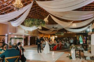 20 Tips For Planning Your Wedding Flowers at an elegant Palm Beach wedding venue